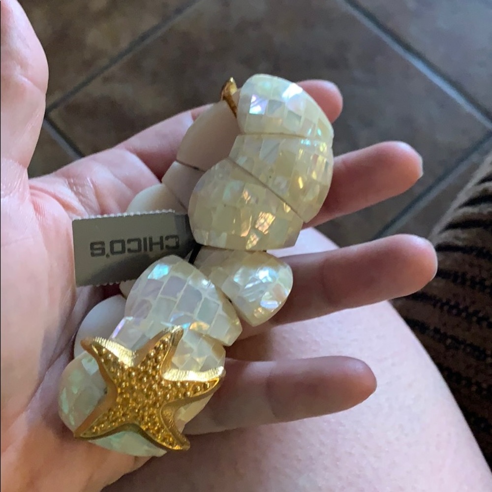 Pearl color and gold starfish bracelet